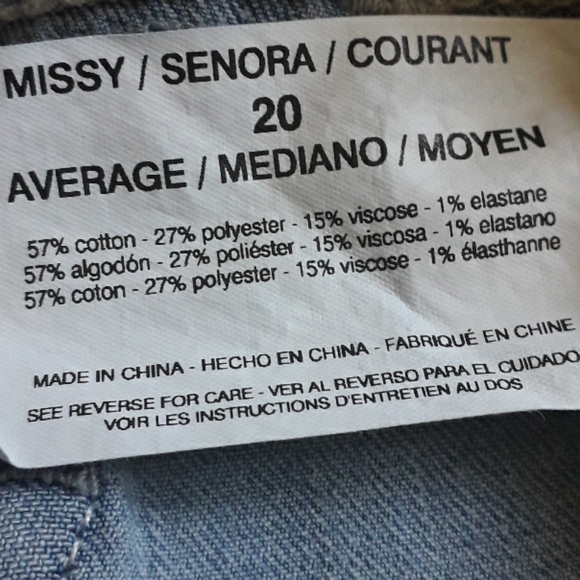 New Skinny Mid Rise Stretchy Studded Ankle Jean. - Picture 8 of 8